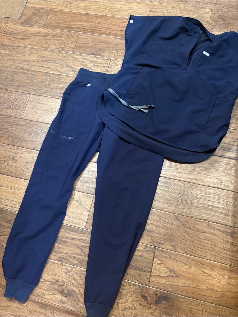 Figs Navy Medical Scrub Top & Jogger Pants Set
